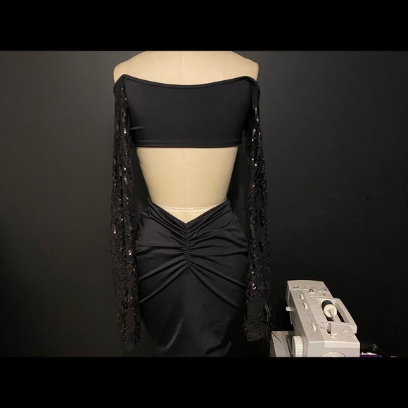 Two piece custom set! Perfect condition - Picture 3 of 3